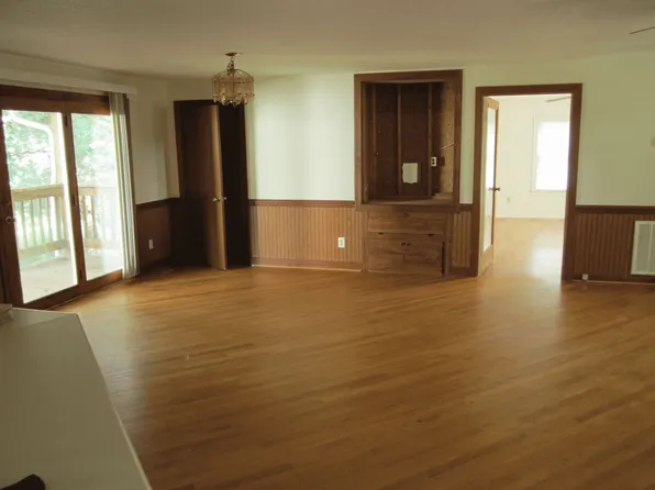 2161 State Highway 119 N, Leasburg, NC 27291