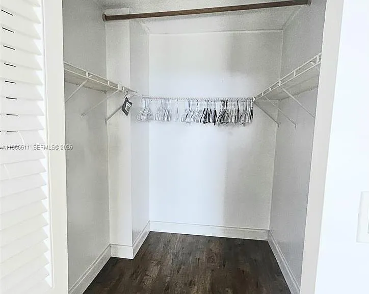1000 Parkview Dr #605 — Photo 13