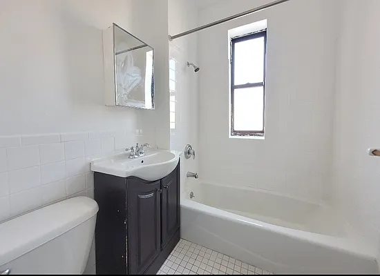 Rented by Bruma Realty LLC | media 4