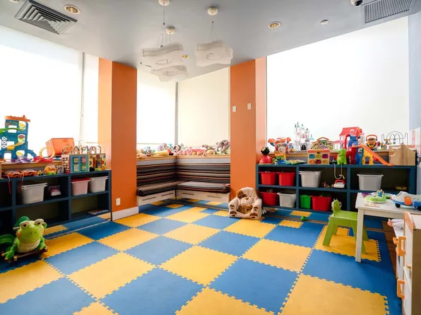 5-09 48th Avenue image 10 of 12