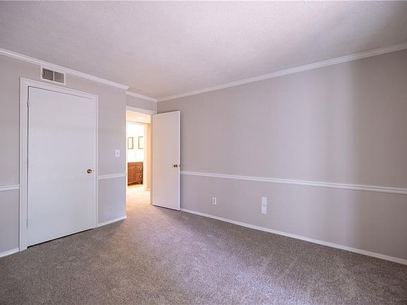 2nd image of 1907 Countryside Pl SE
