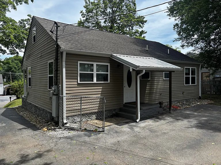 1940 McClung Ave — Photo 3