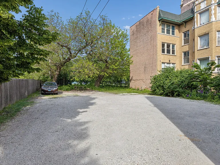 7551 S South Shore Dr #3 — Photo 15