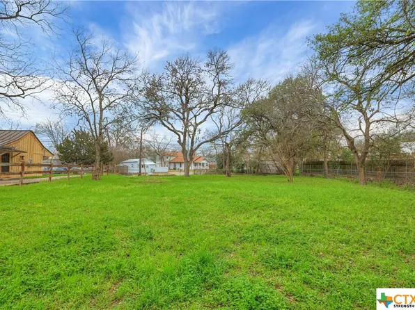 322 W Martin Luther King Dr, San Marcos, TX 78666