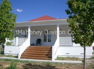 1061 Chapman Ln, Petaluma, CA 94952