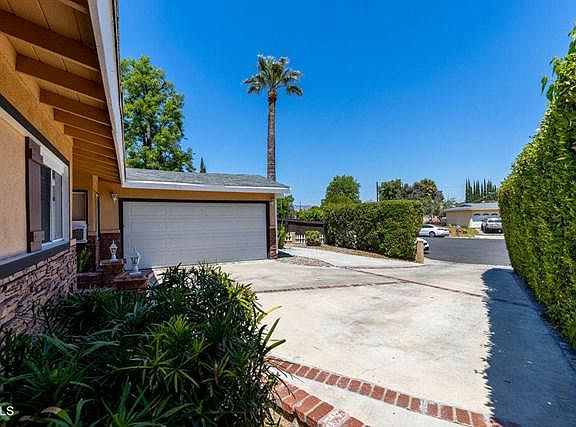 4th image of 6653 Jumilla Ave