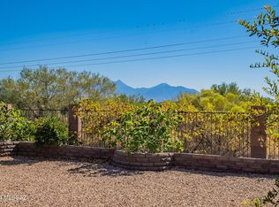 923 W Calle Barranca Seca, Green Valley, AZ 85614