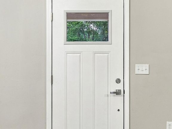 5th image of 205 N Porter Avenue