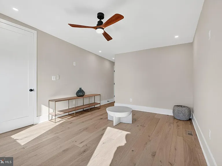 32 Adams St NW — Photo 30