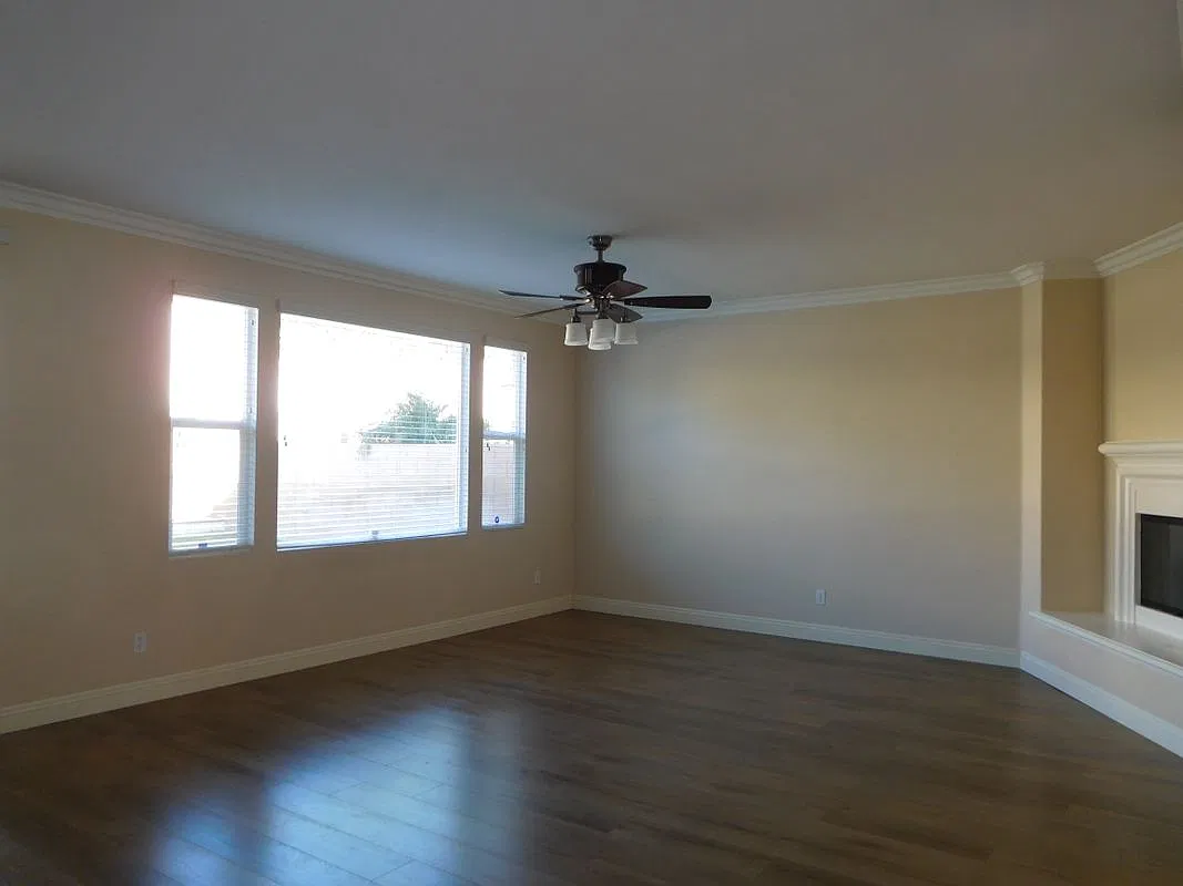 5 bed, 3.0 bath, 3594 sqft, $3,980 — Photo 4