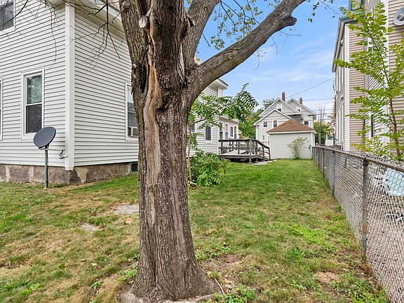 3rd image of 272 Lake Avenue