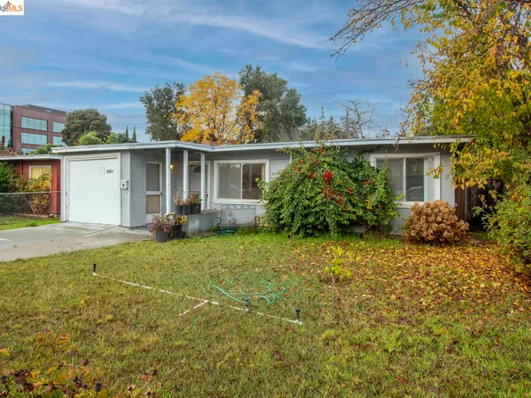 2153 Capitol Ave, East Palo Alto, CA 94303
