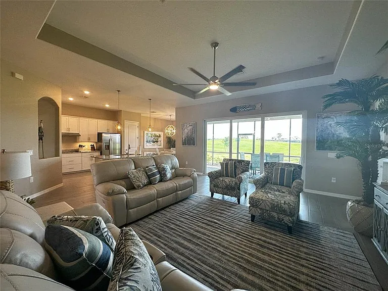 25115 Longmeadow Dr — Photo 9