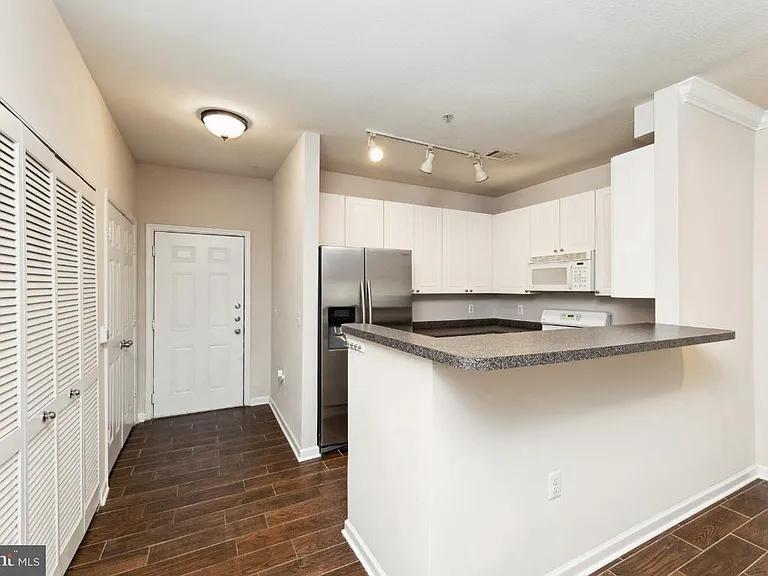 2765 Centerboro Dr #159 — Photo 7