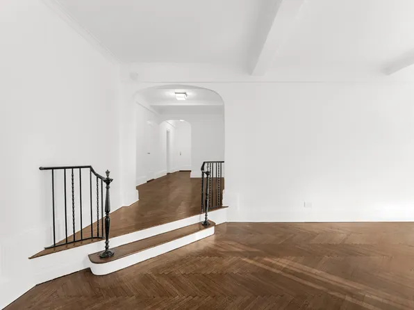 241 Central Park West image 4 of 10