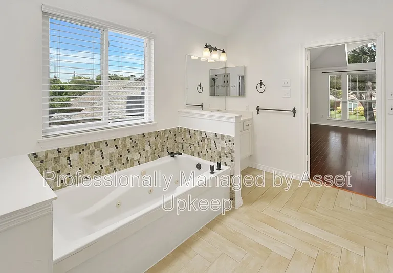 18528 Vista Del Sol — Photo 26
