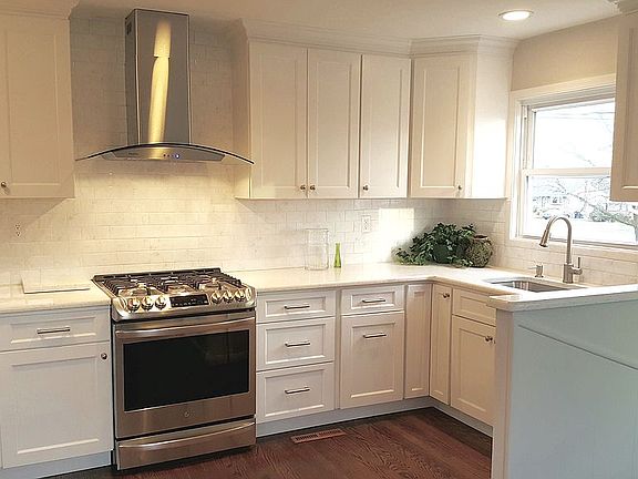 Right Side, Designer Kitchen