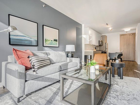 2nd image of 1401 S Michigan Ave #1013A