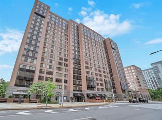 4 Martine Ave APT 1212, White Plains, NY 10606