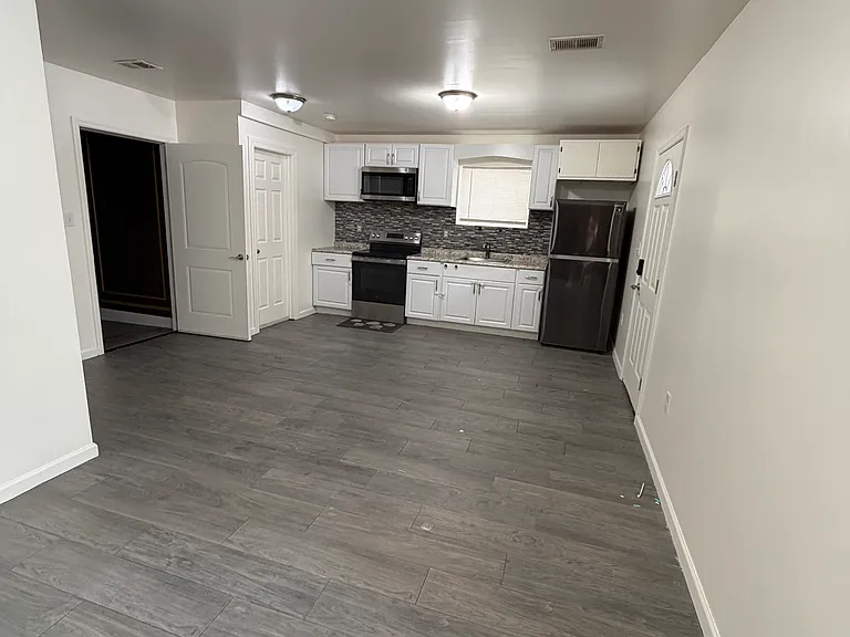 329 Pine St #1 — Photo 18