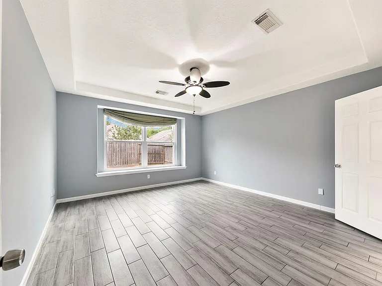 5707 Overton Park Dr — Photo 11