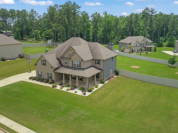 2nd image of 400 Guildhouse Dr