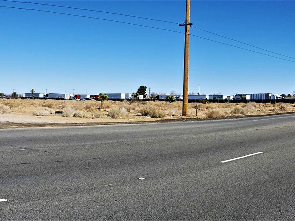 2nd image of E 6th St