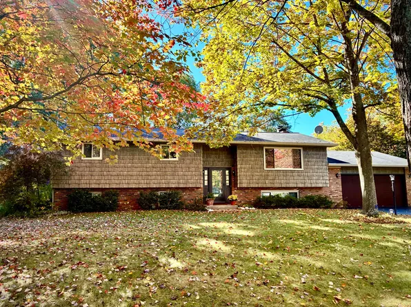 2260 Woodview Dr, Alpena, MI 49707