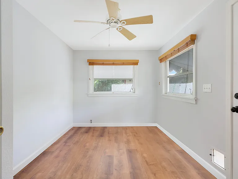 412 N K St — Photo 16