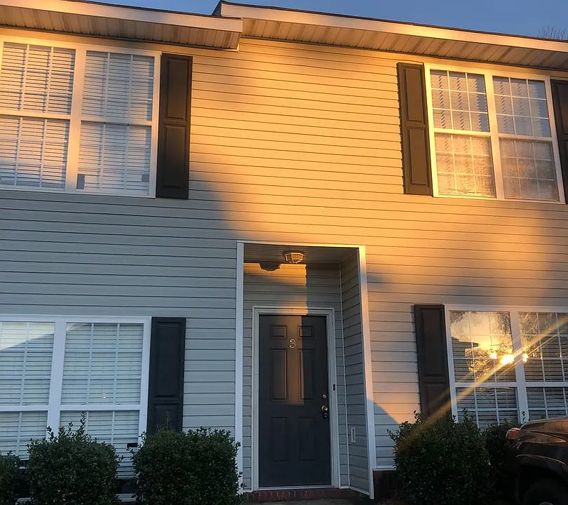 552 Harper Ave #3