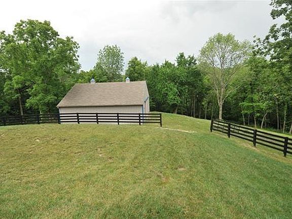 2nd image of 2949 Anson Ln