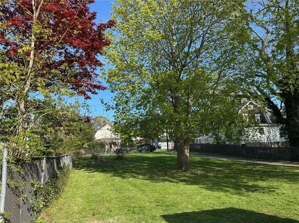 38 Newton Ave, Westerly, RI 02891