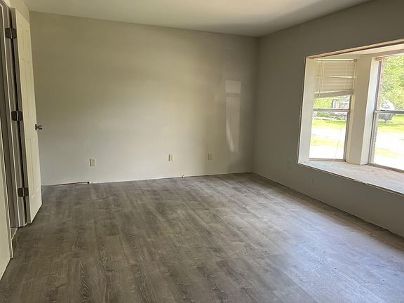 4th image of 7007 S Meadow Dr