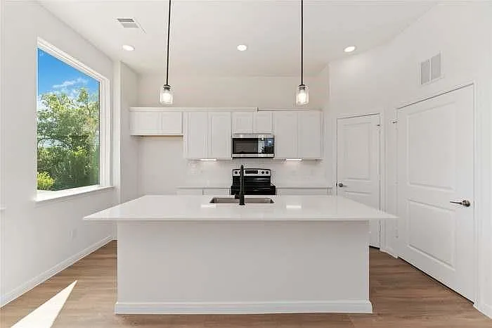4710 Mallow St #B — Photo 4