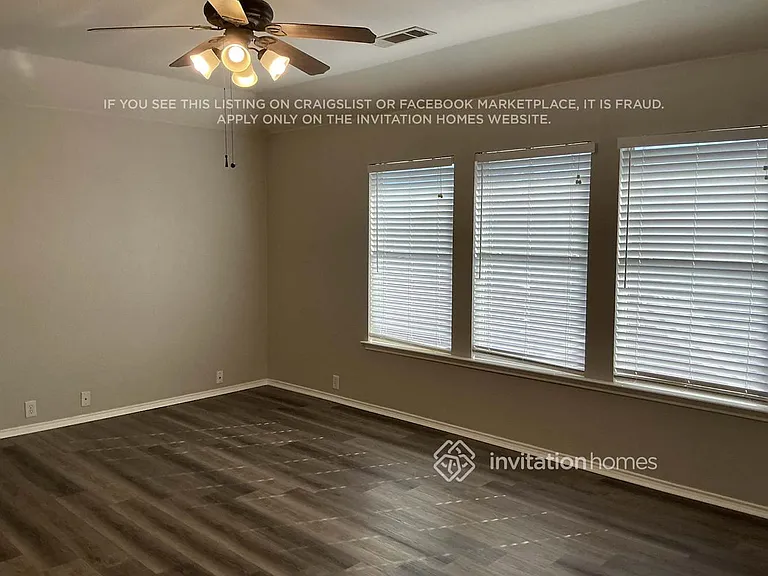 1270 Stanford Dr — Photo 9