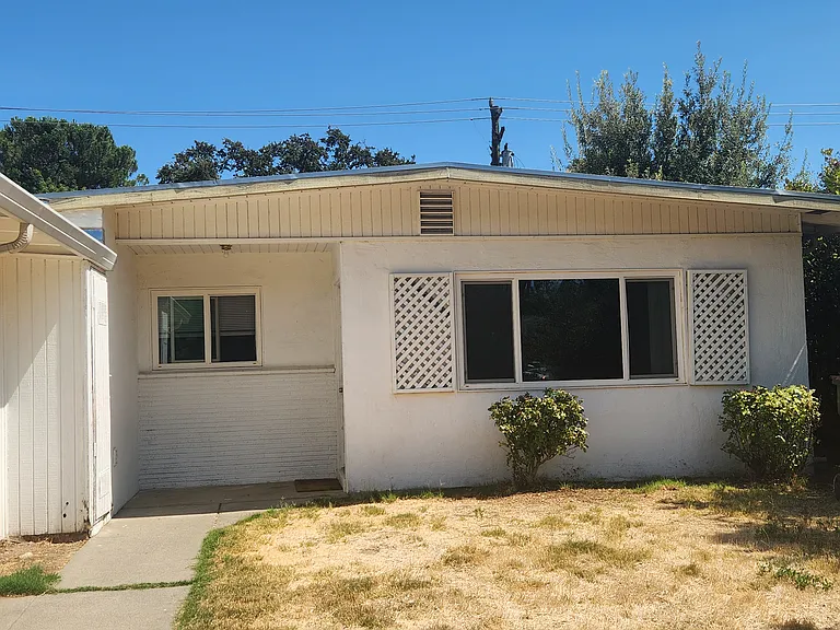 914 Snyder Dr — Photo 15