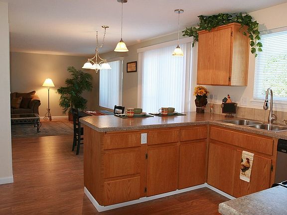 3rd image of 8909 NE 136th Ave