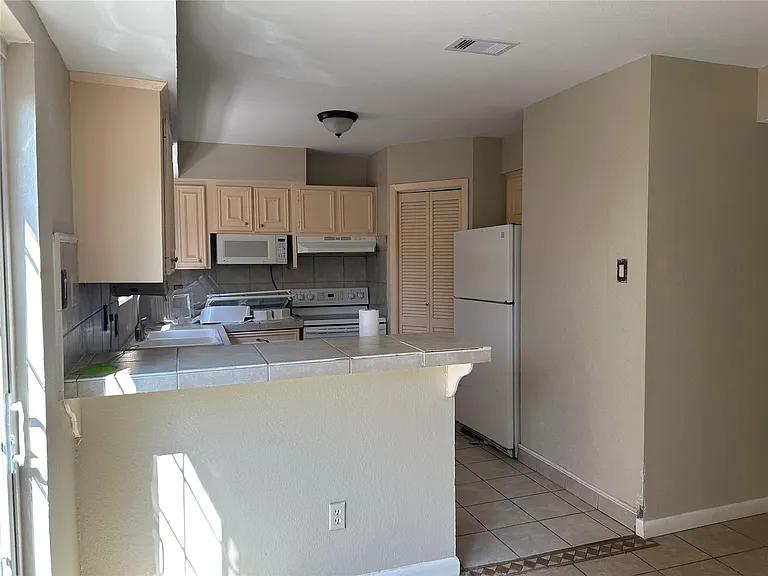 1403 Blalock Rd #16 — Photo 8