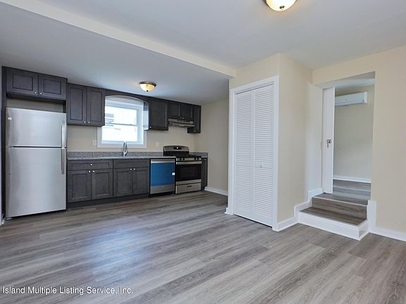 3rd image of 114 Virginia Ave