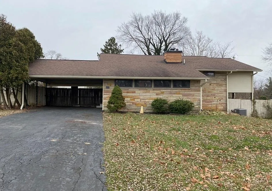 322 Eastwood Dr photo 1