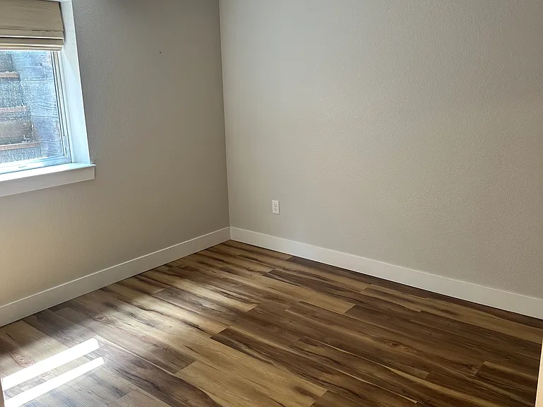 1324 Sanford Dr — Photo 9