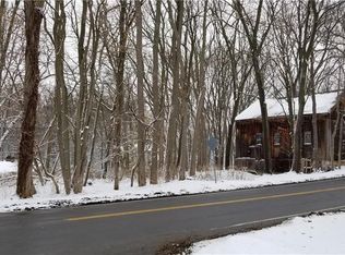 130 Fishers Rd, Pittsford, NY 14534