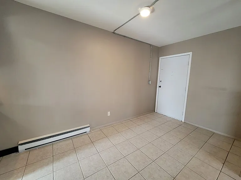 3027 Park Terrace Dr — Photo 9
