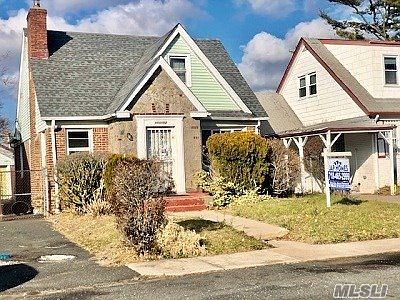 2nd image of 11652 233rd St