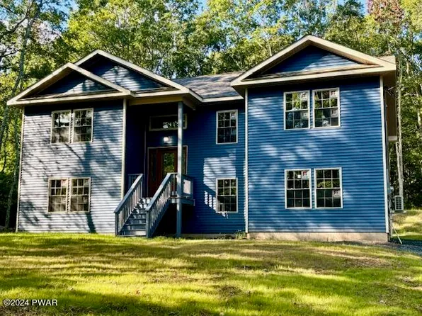 111 Indian Run Ct, Milford, PA 18337