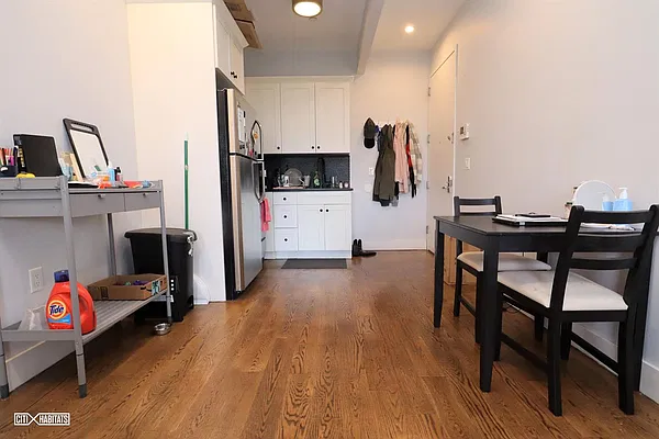 Rented by Citi Habitats | media 41