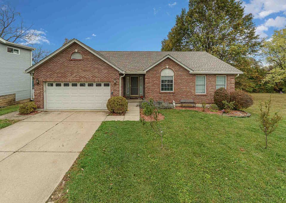 1st image of 44 McMillan Dr