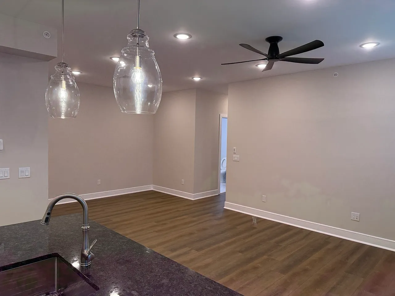 2 bed, 1163 sqft, $3,800 — Photo 2