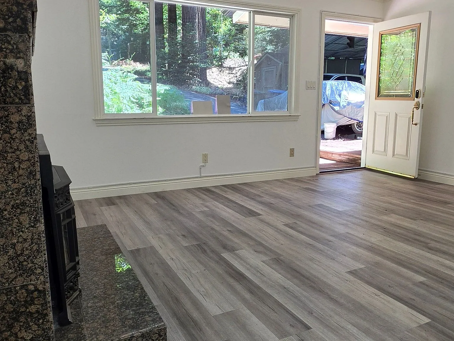 2 bed, 1.0 bath, 932 sqft, $3,400 — Photo 2