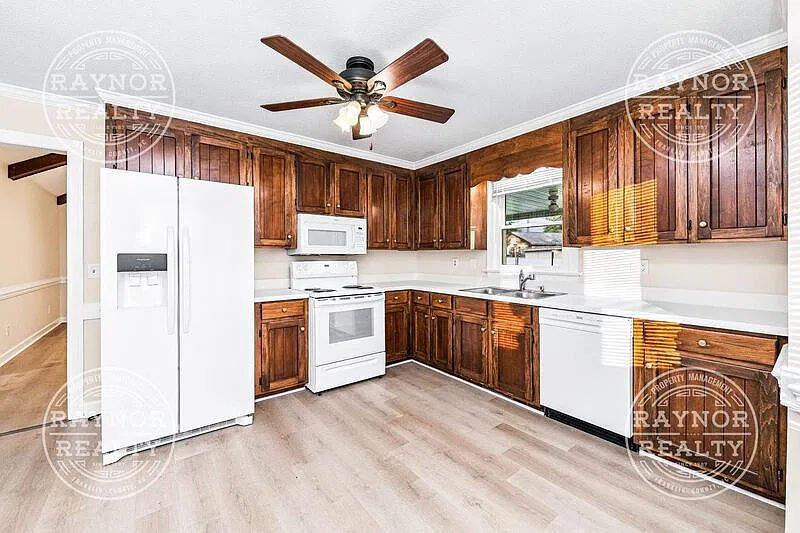3 bed, 2.0 bath, 1416 sqft, $1,400 — Photo 4